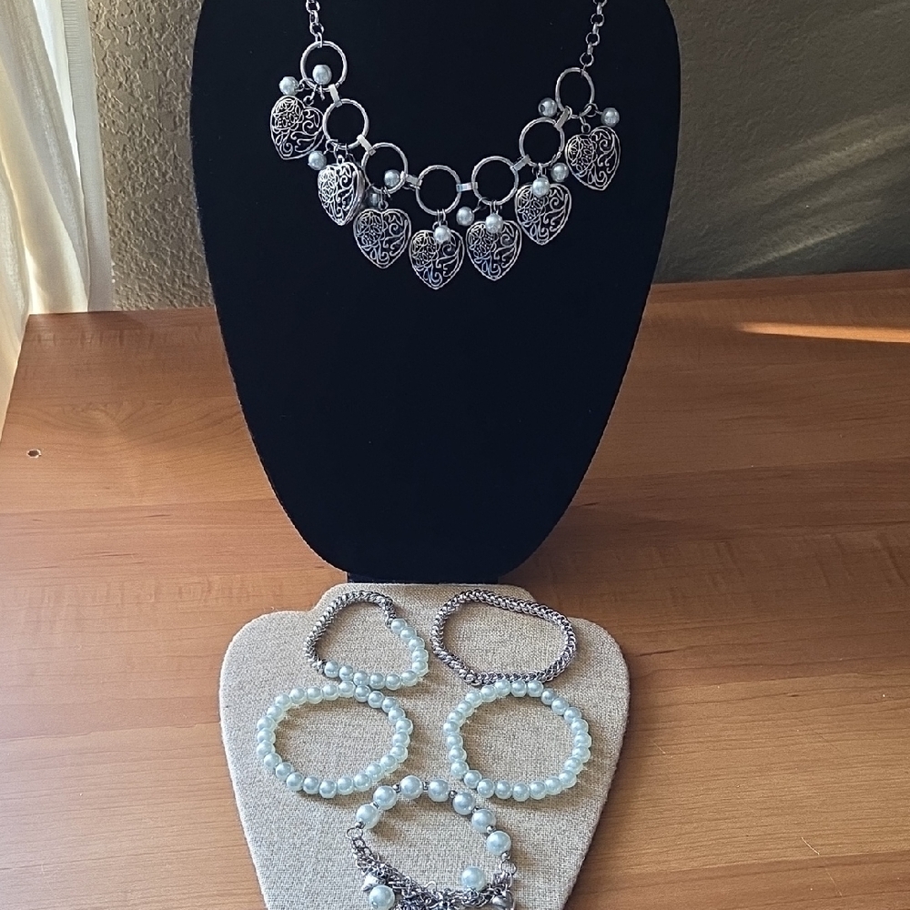 Paparazzi Necklace With Bracelets 6 Piece Set